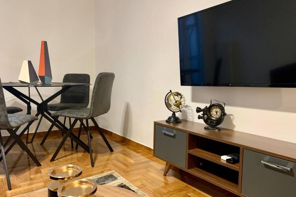 Kallimarmaro 2-Bedroom Apartment Athen Eksteriør billede