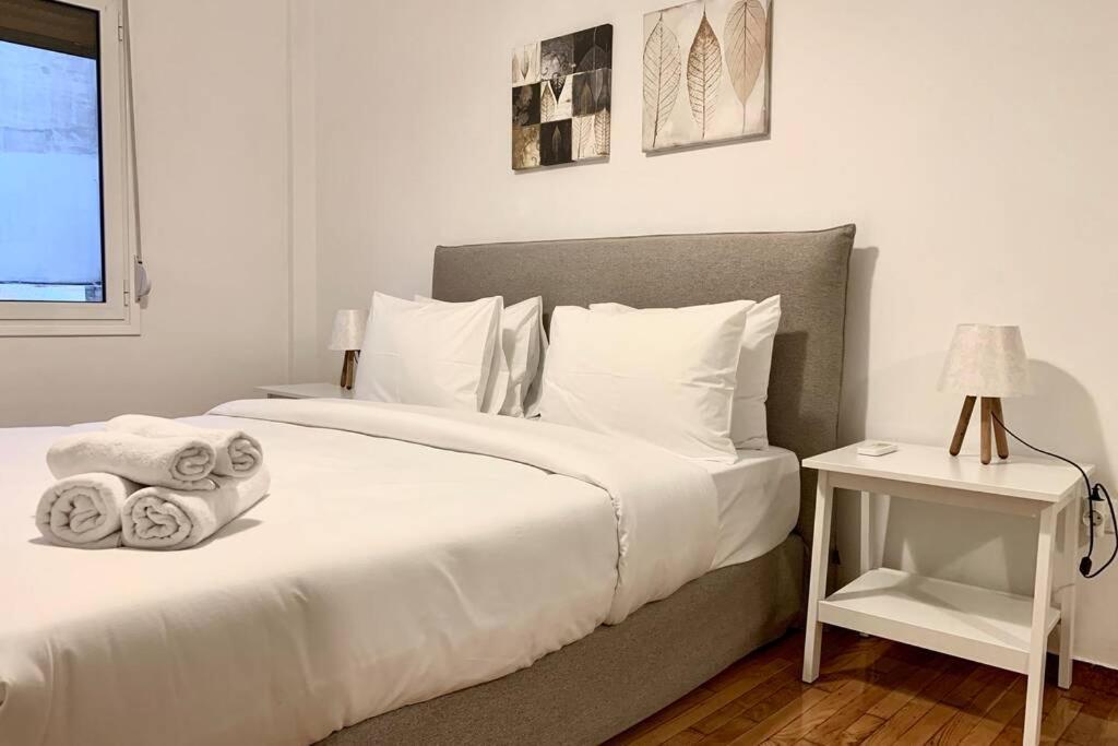 Kallimarmaro 2-Bedroom Apartment Athen Eksteriør billede