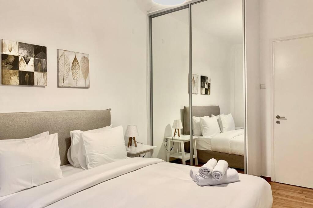 Kallimarmaro 2-Bedroom Apartment Athen Eksteriør billede